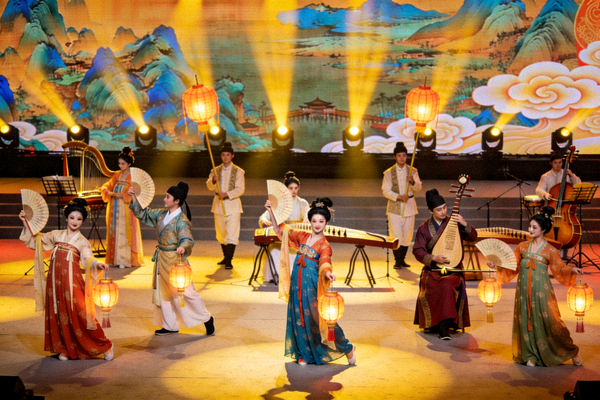 开幕式彩排现场，大型文艺表演展现中国文化魅力